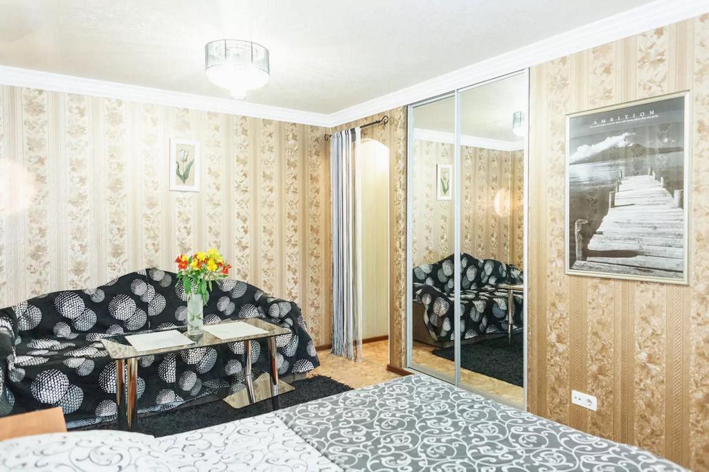 Apartment on Nezalezhnoy Ukrаiny near Intourist Hotel Zaporizhia Kültér fotó