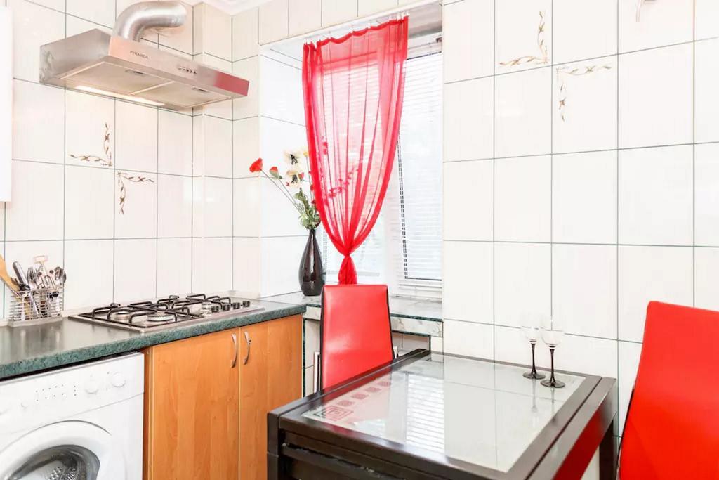 Apartment on Nezalezhnoy Ukrаiny near Intourist Hotel Zaporizhia Kültér fotó