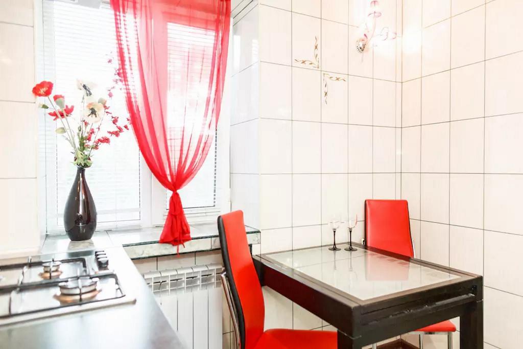 Apartment on Nezalezhnoy Ukrаiny near Intourist Hotel Zaporizhia Kültér fotó